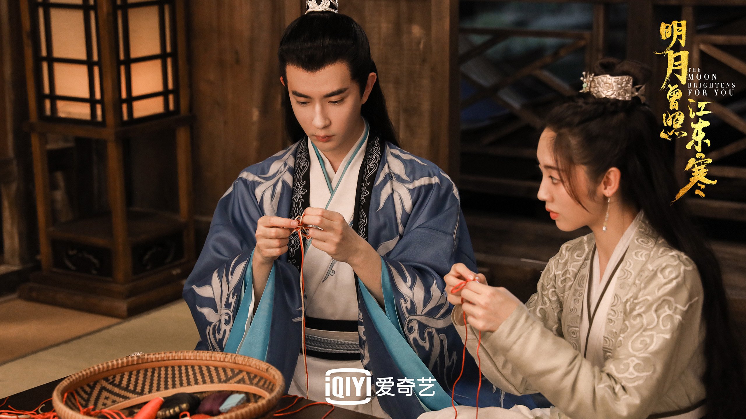 伊朗球员自带羊毛披肩登场,被赞“中东骑士”