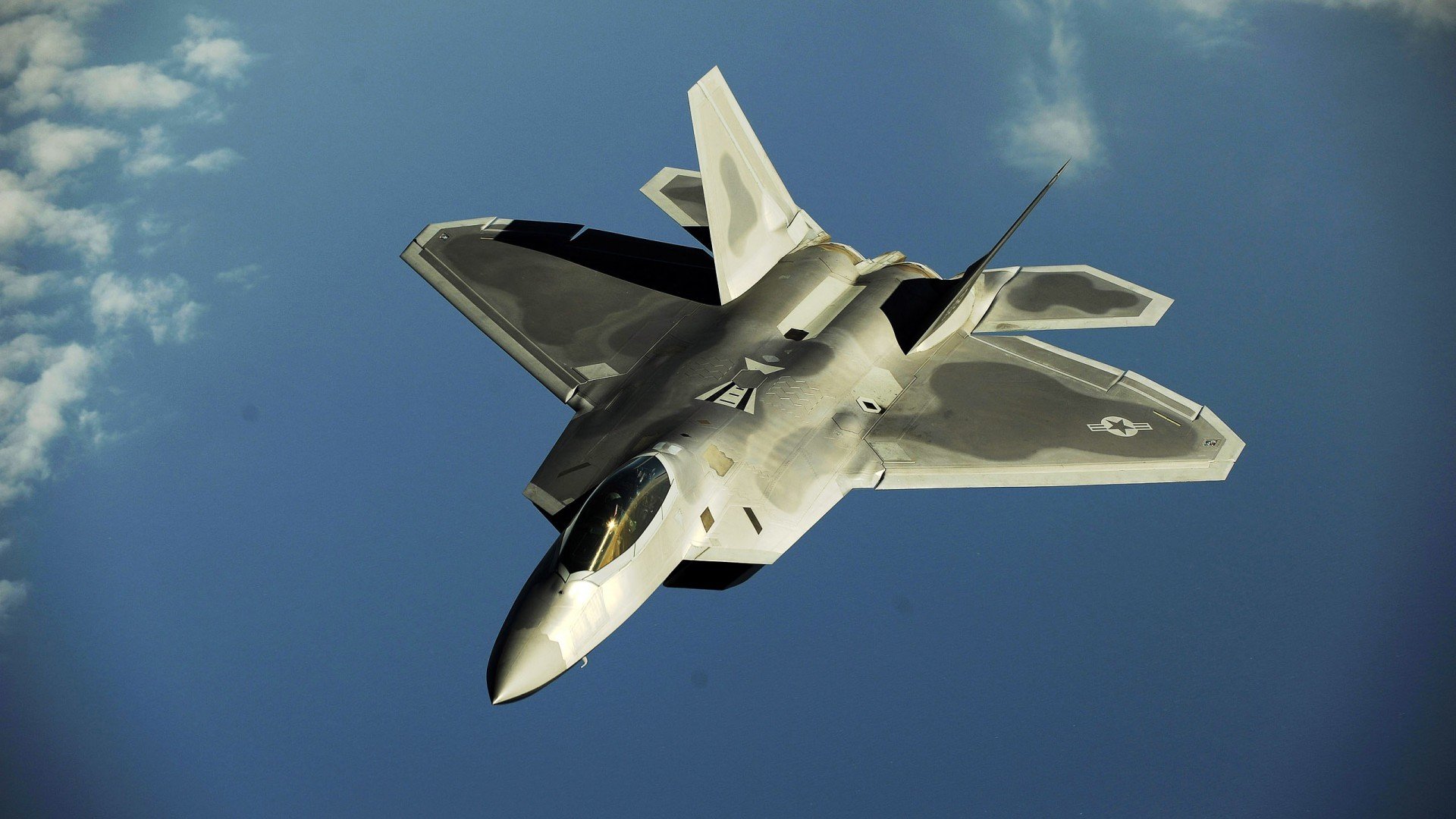 圣保罗后卫卢卡斯·贝拉尔多在南美杯中表现抢眼，吸引关注，保罗贝纳多 卡拉