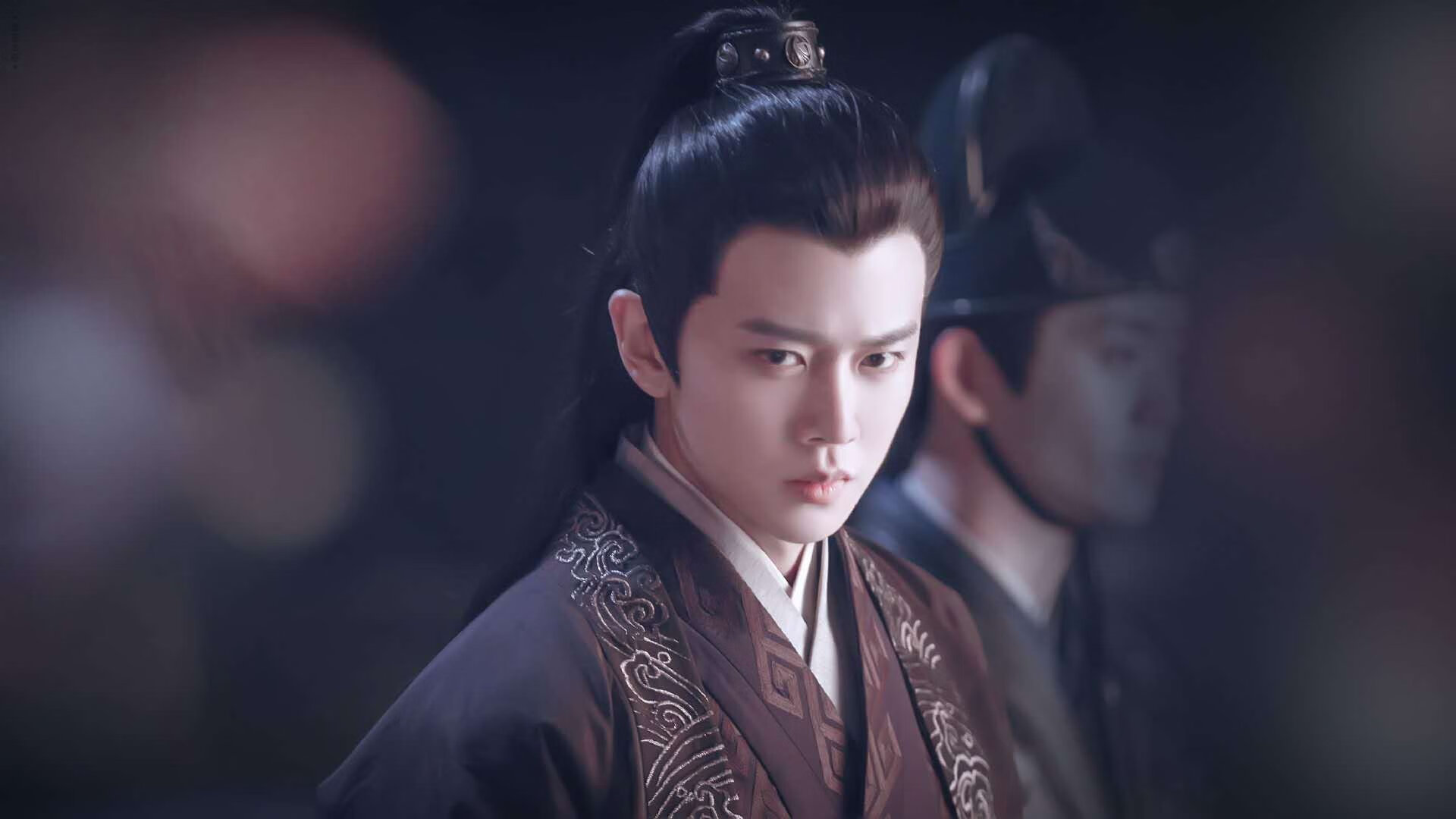 巴黎中场调度精准掌控全场节奏,巴黎 主场